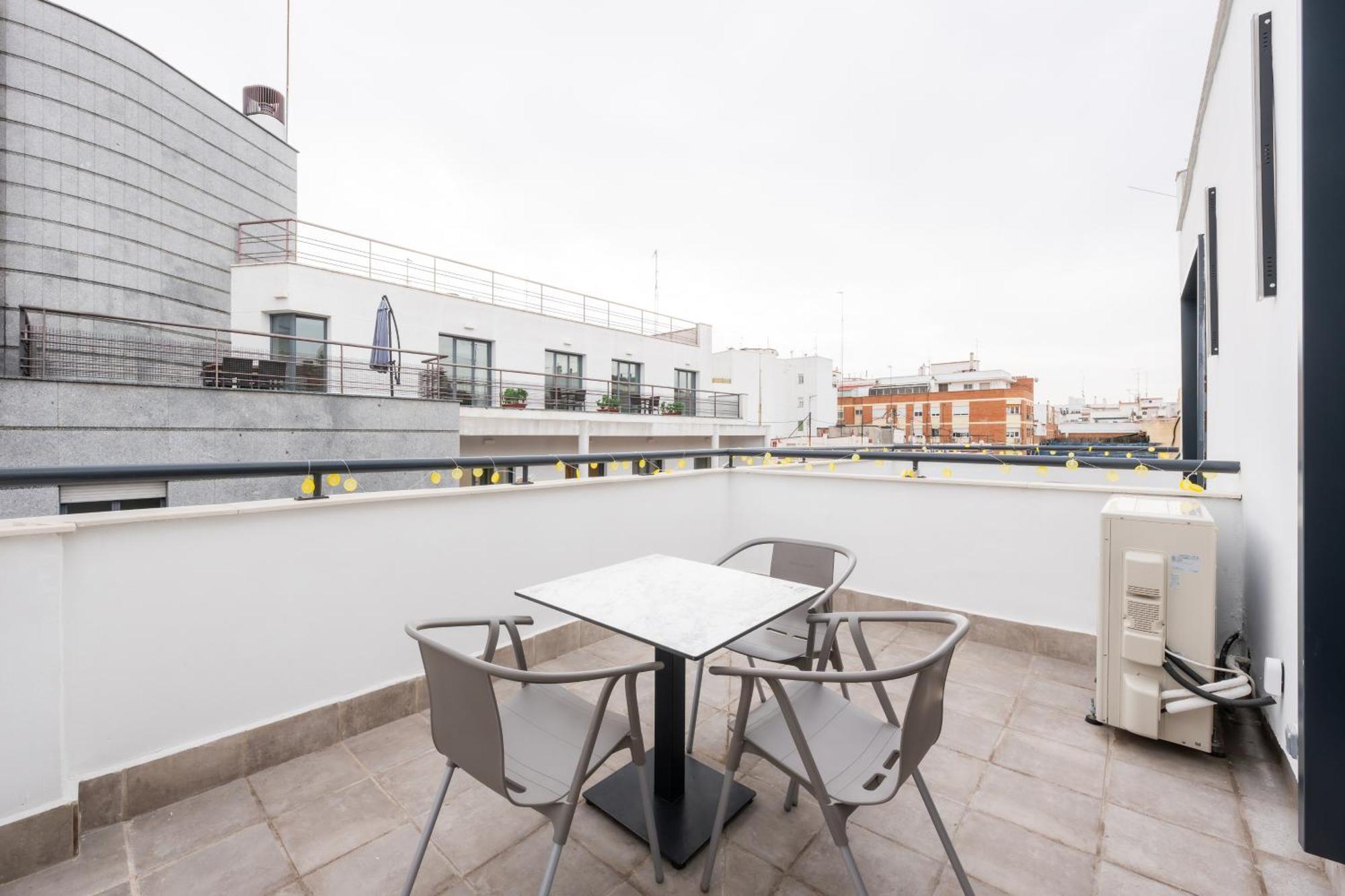 Lemon Apartment & Hotels Bernabeu Madrid Exterior photo