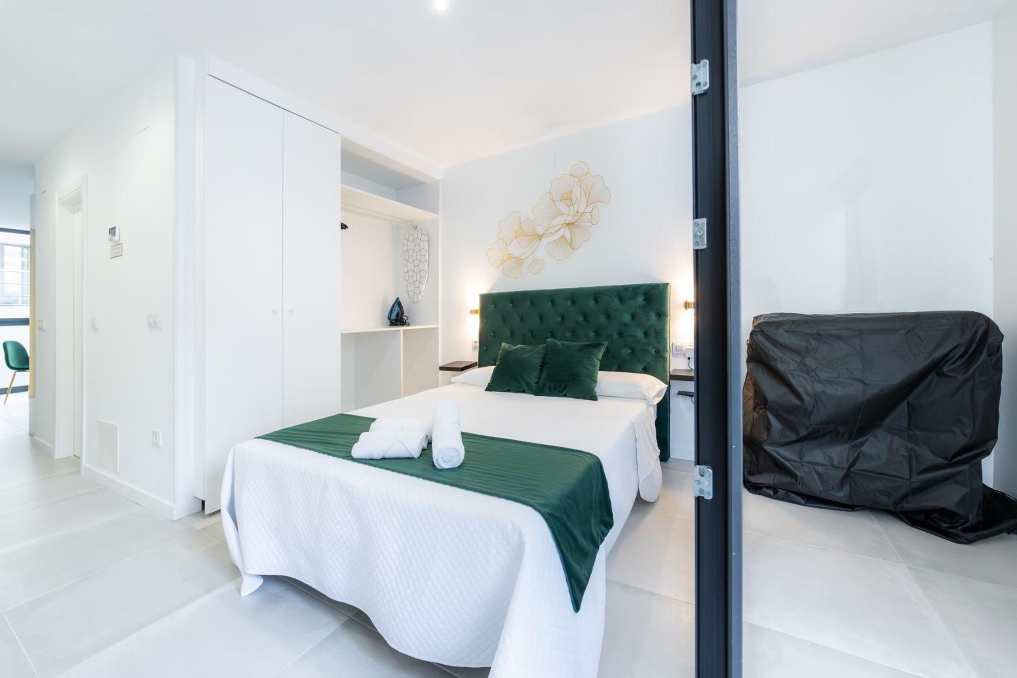 Lemon Apartment & Hotels Bernabeu Madrid Exterior photo